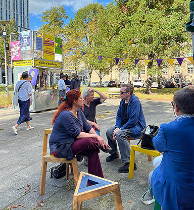 KulturStadtQuartier: Ausklang bei Gesprächen.