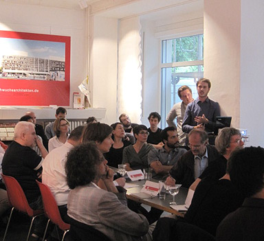 Smart city, smart living: Anders Wohnen im Quartier - Ausstellungseröffnung und Round Table Talk