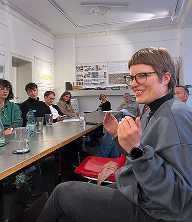Round Table Talk „Update Görli“ mit Annika Gerold, Bezirksstadträtin für Verkehr, Grünflächen, Ordnung und Umwelt von Friedrichshain-Kreuzberg, Stefan Reimann, Landschaftsarchitekt, Thomas Trautmann, Landschaftsarchitekt (AfA) und weiteren Gästen